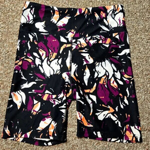 Abstract print biker shorts